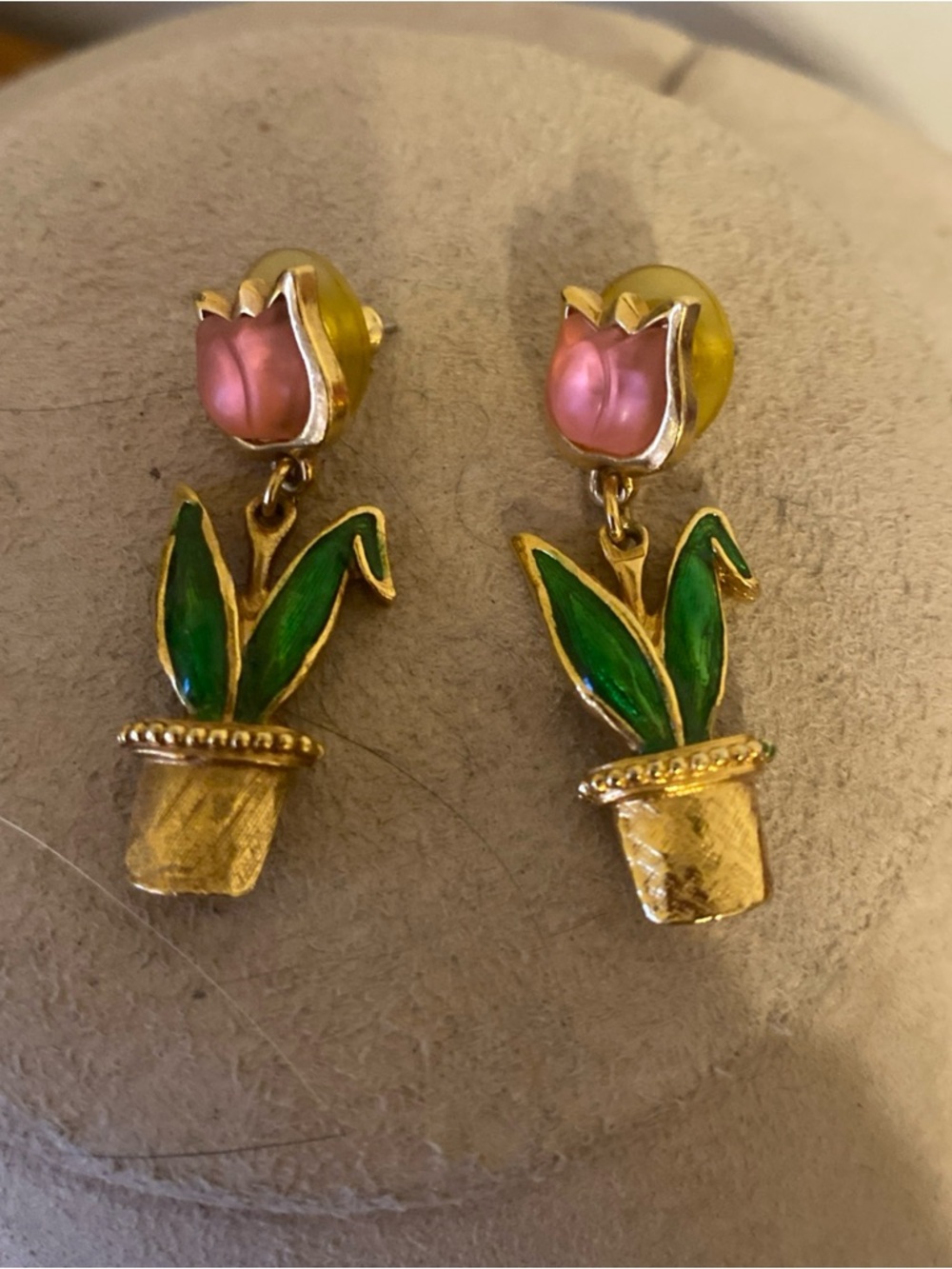Vintage Avon Pink Lucite & Enamel Tulip Flowerpot Dangle Drop Pierced Earrings